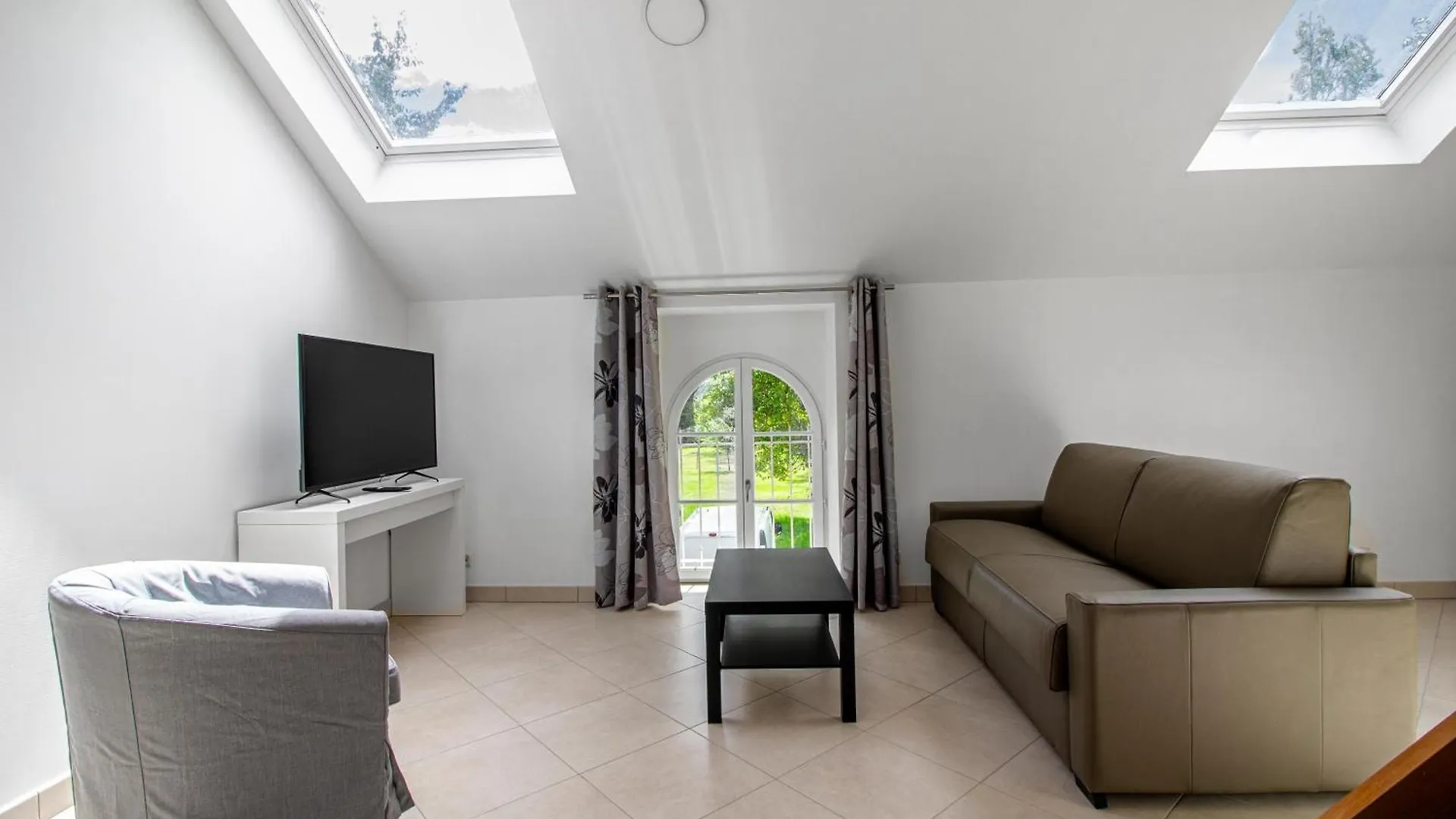 Ferienwohnung Sweet-Renoir, Calme, Parking Prive Roeser 0*,