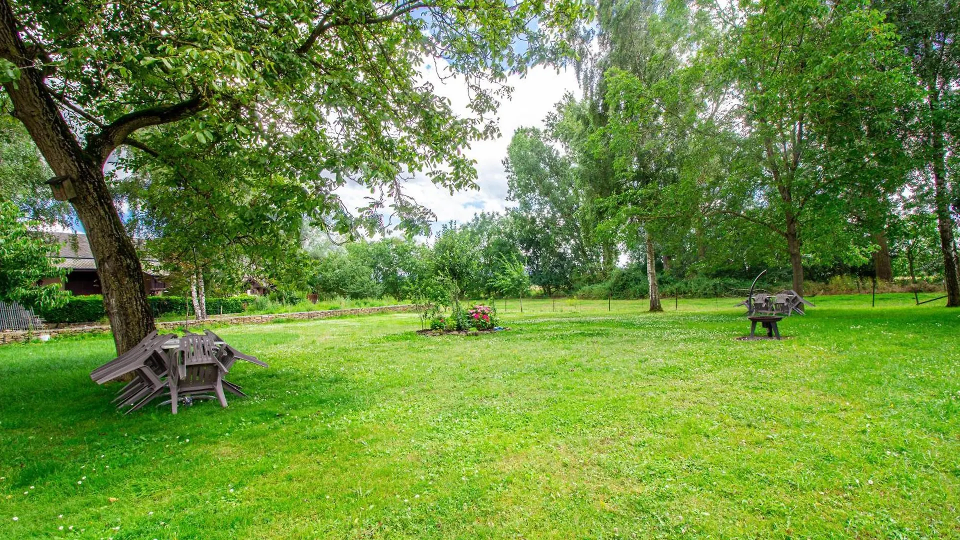 Apartment Ferienwohnung Sweet-Renoir, Calme, Parking Prive Roeser Luxemburg